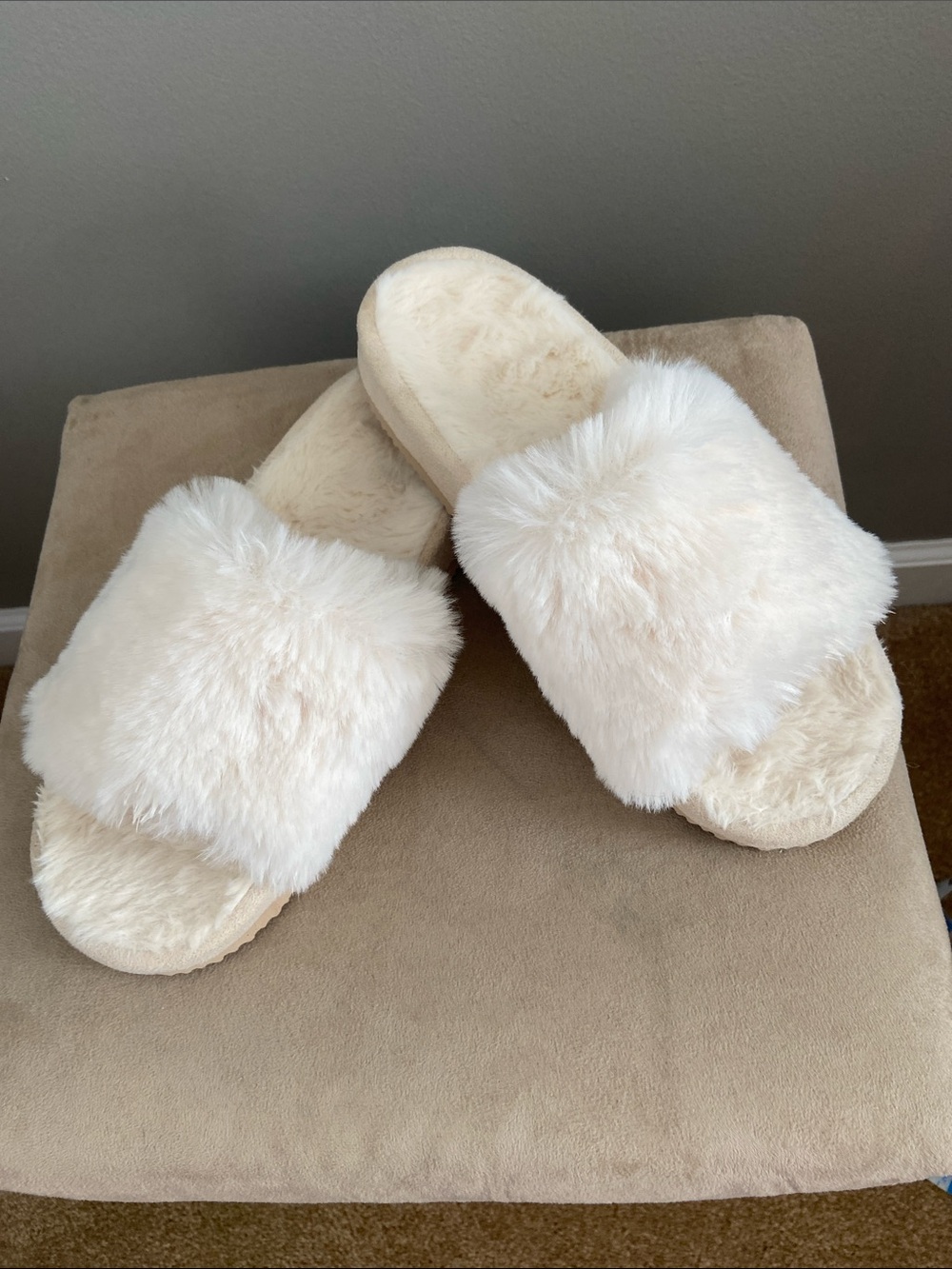 Plush Faux-Fur Slide Slippers - Cream